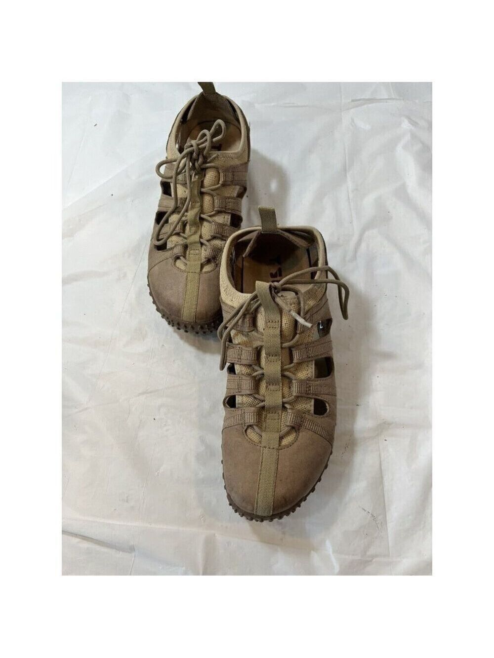 TSUBO Lace Up Water Sport Walking Casual Hiking Tan Shoes Womens Size 7